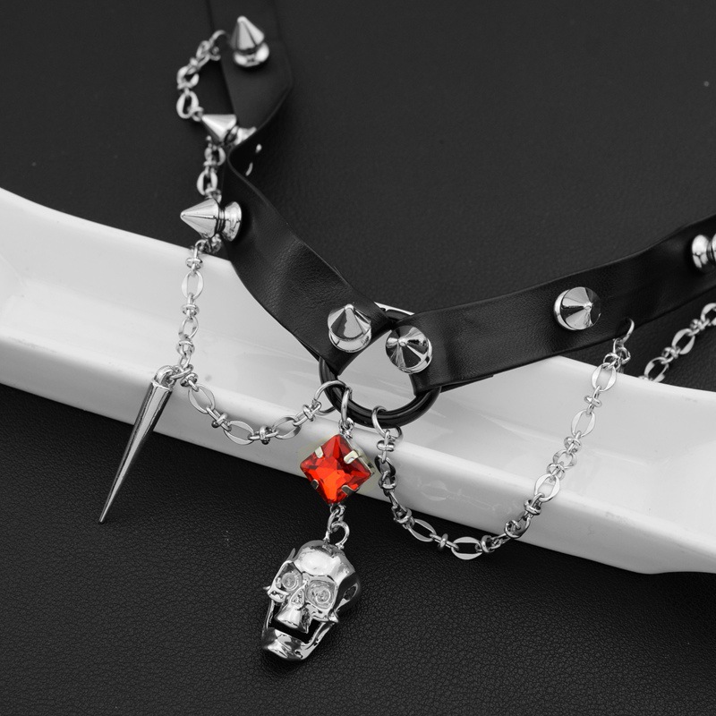 Gargantilha de couro com cavei - Goth Punk Spike Choker avaliação e preço
