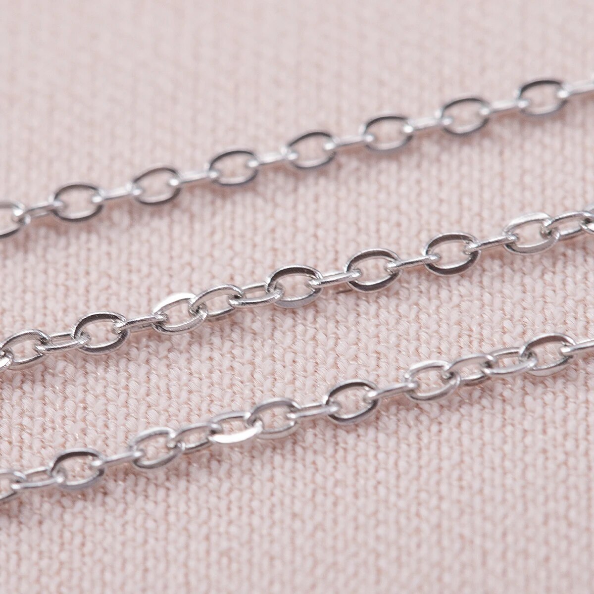Correntes finas em formato de  - Body Jewelry avaliação e preço