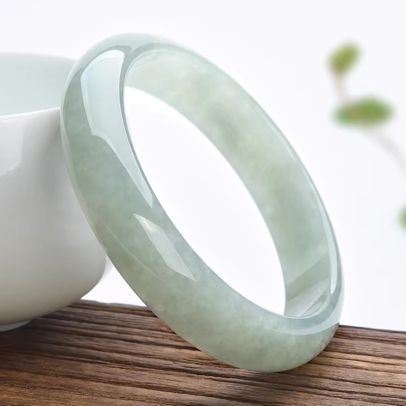 Pulseira de Jade Antiga de Mia - Bracelets avaliação e preço