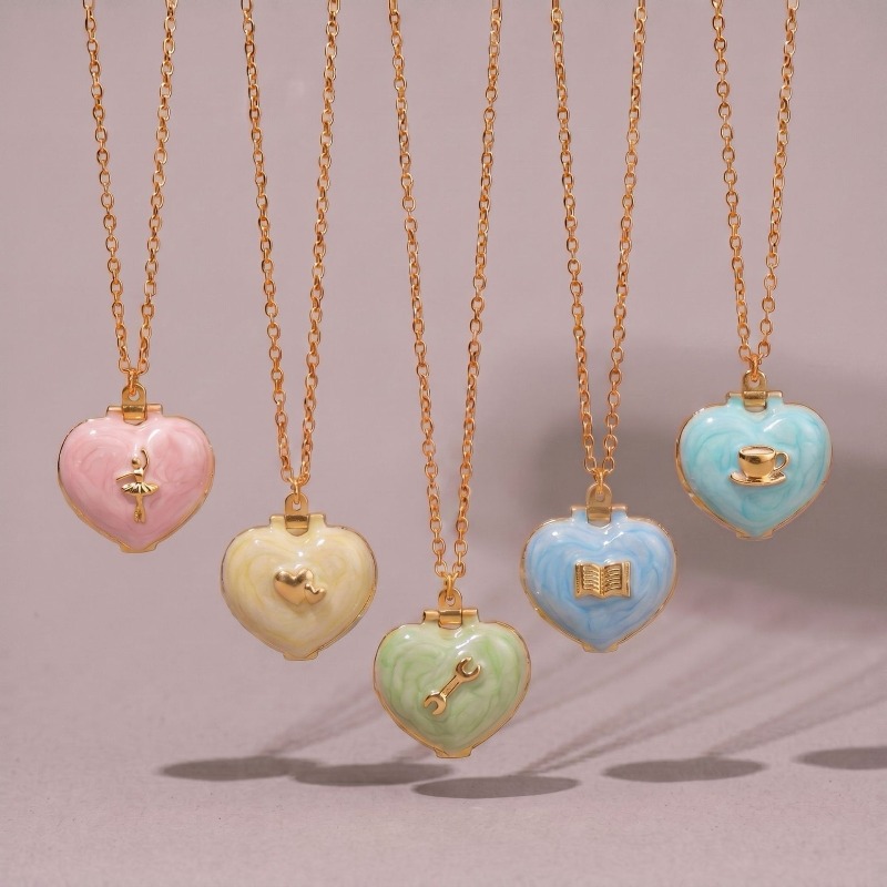 Colar Vintage em Forma de Cora - Heart Locket Necklace Photo avaliação e preço